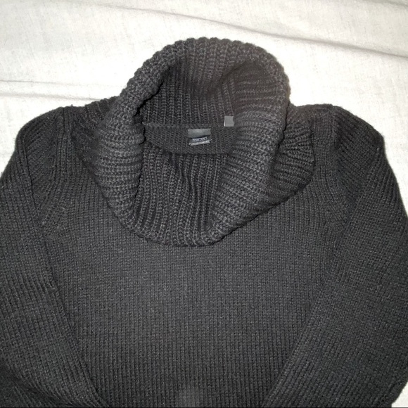 ESPRIT Turtleneck. Black chunky wool cowl neck. - Picture 2 of 9